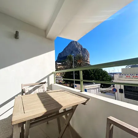 Spacious Pet Friendly Luxury 2 Bed 2 Bath Calpe Port Apartment With Private Parking דירה
